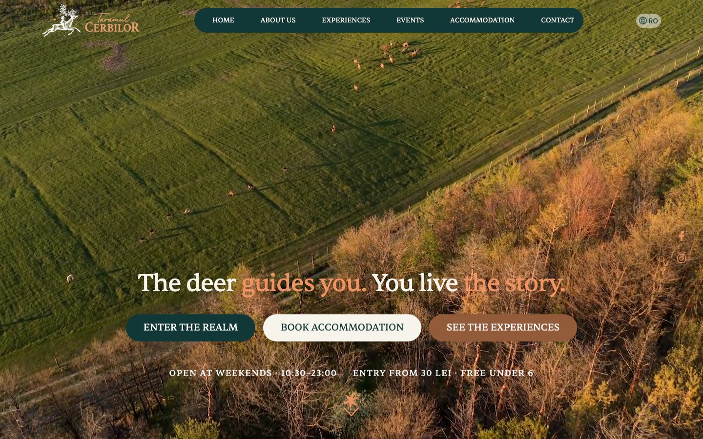 The homepage in English: the headline “The deer guides you. You live the story.”, the translated menu and the buttons Enter the realm, Book accommodation, See the experiences